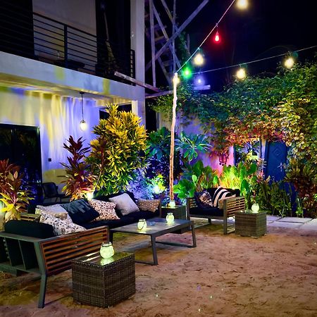 V Hotel In ปาเยอ ภายนอก รูปภาพ
