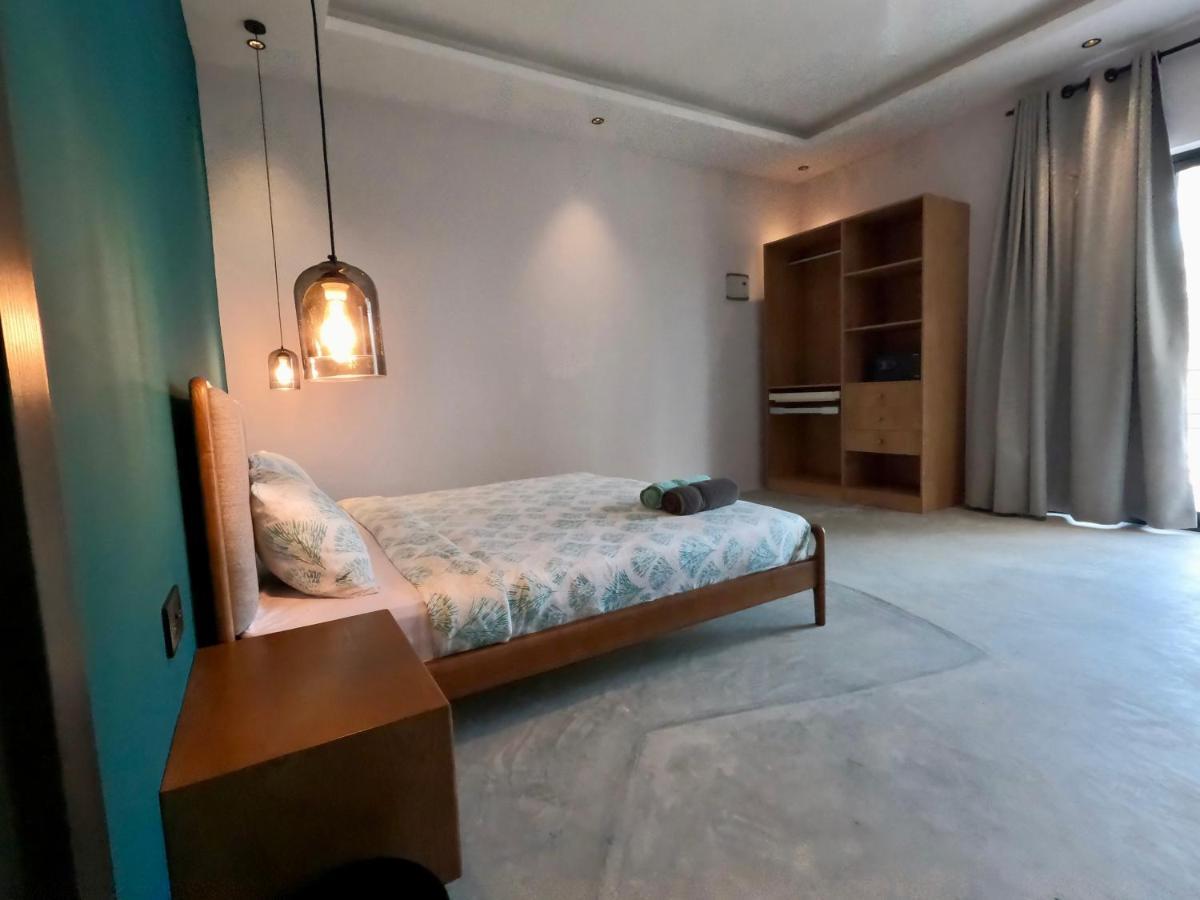 V Hotel In ปาเยอ ภายนอก รูปภาพ