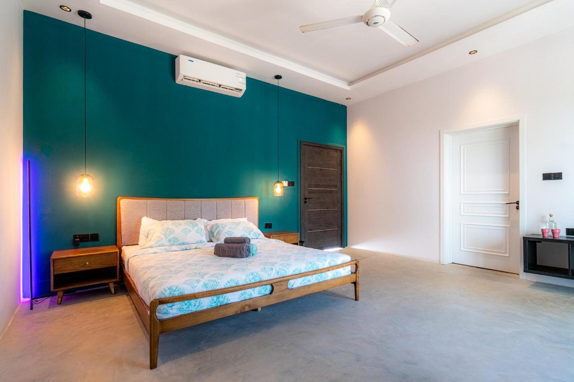 V Hotel In ปาเยอ ภายนอก รูปภาพ