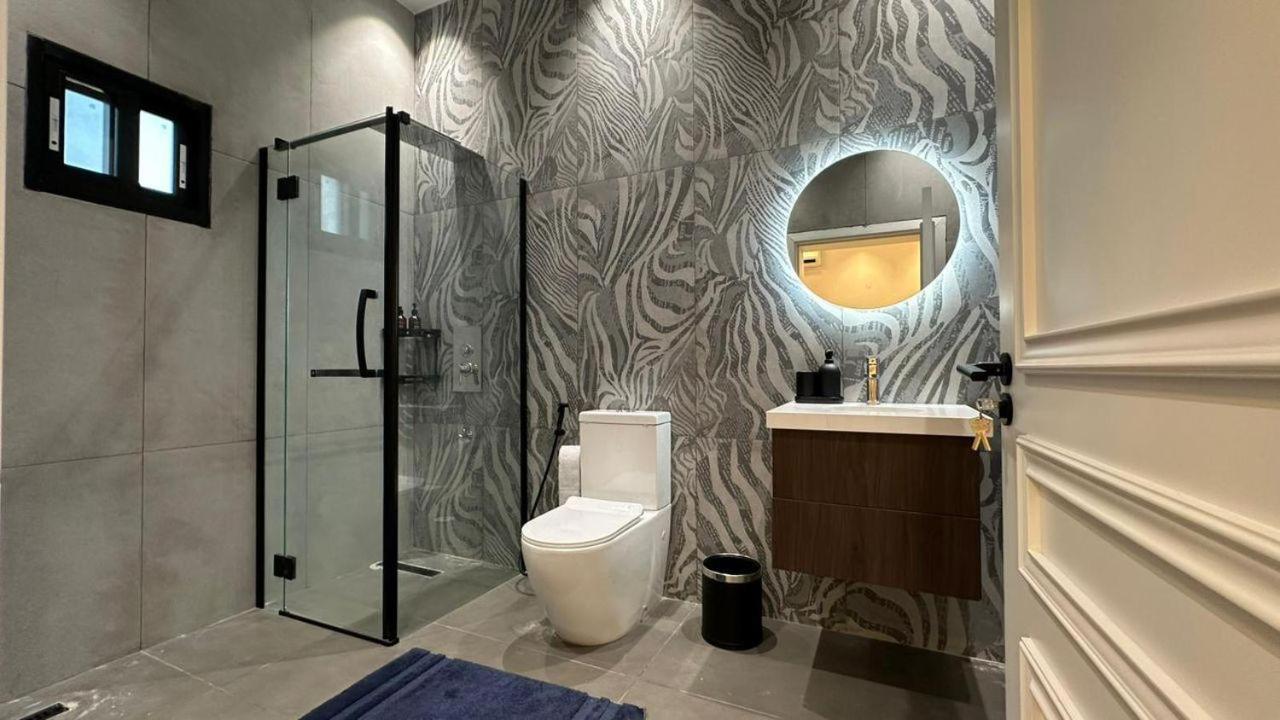 V Hotel In ปาเยอ ภายนอก รูปภาพ